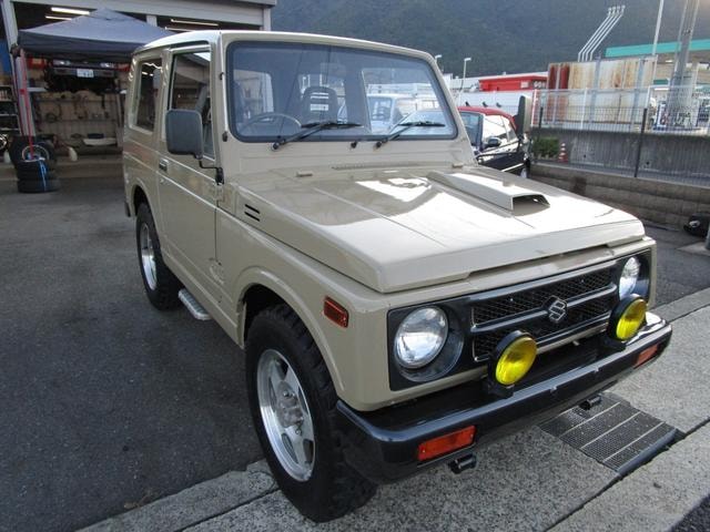 Suzuki JIMNY 1994 — фото автомобиля 1