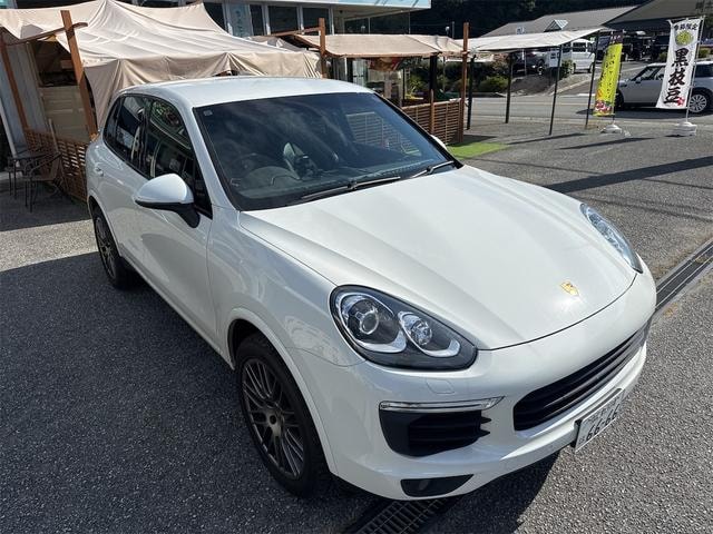 Porsche CAYENNE 2017 — фото автомобиля