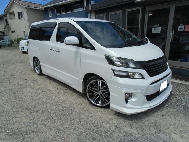 Toyota VELLFIRE 2014 — фото автомобиля