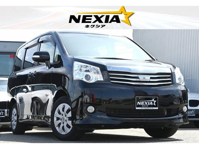 Toyota NOAH 2013 — фото автомобиля 1