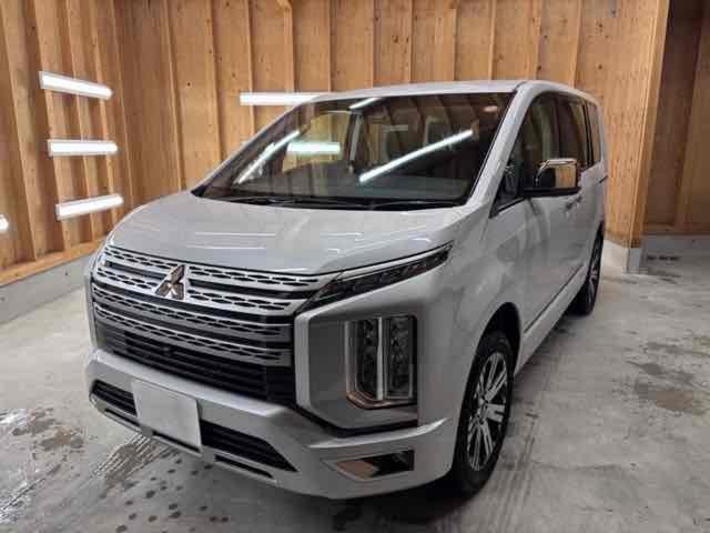 Mitsubishi DELICA D:5 2024 — фото автомобиля