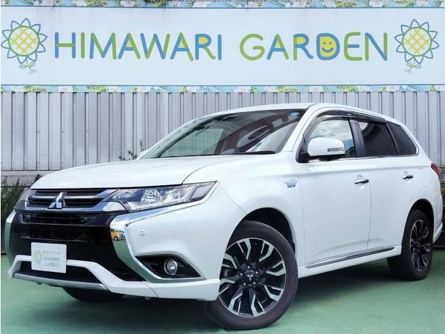 Mitsubishi OUTLANDER PHEV 2016 — фото автомобиля