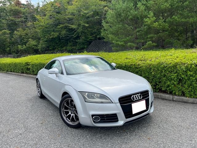 Audi TT COUPE 2011 — фото автомобиля 1
