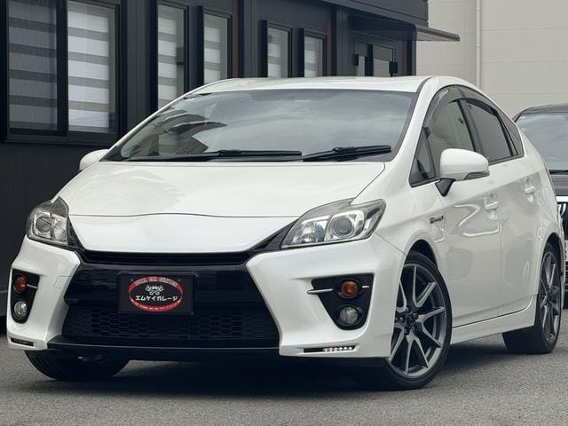 Toyota PRIUS 2014 — фото автомобиля 1