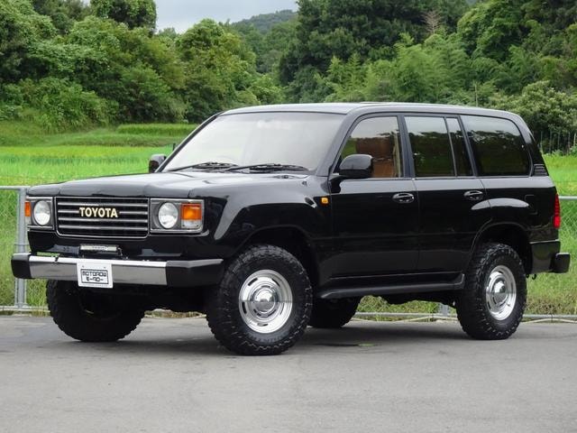 Toyota LAND CRUISER 100 1998 — фото автомобиля