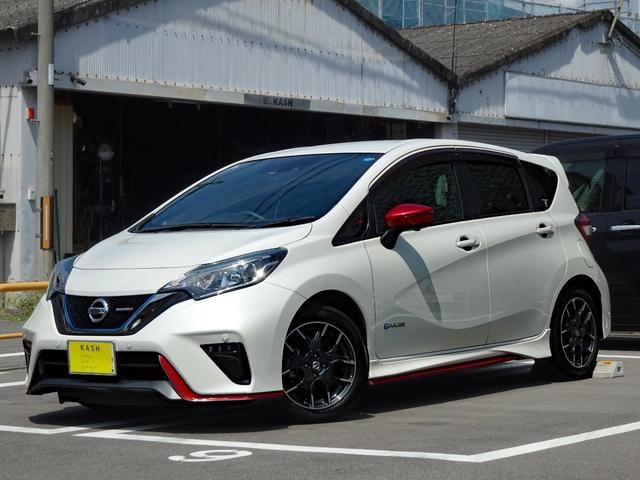 Nissan NOTE 2018 — фото автомобиля 1