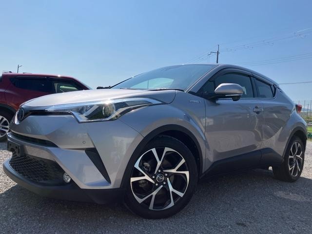 Toyota C-HR 2017 — фото автомобиля