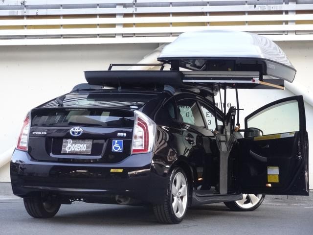 Toyota PRIUS 2012 — фото автомобиля 1