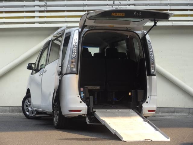 Nissan SERENA 2015 — фото автомобиля 1