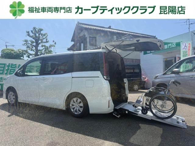 Toyota NOAH 2021 — фото автомобиля 1