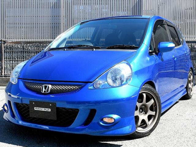 Honda FIT 2005 — фото автомобиля 1