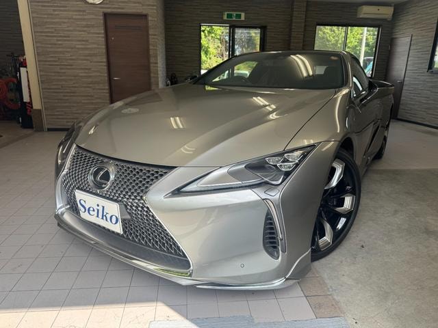 Lexus LC 2023 — фото автомобиля