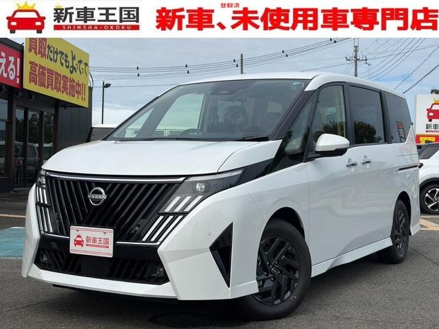 Nissan SERENA 2026 — фото автомобиля