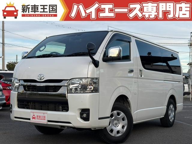 Toyota HIACE VAN 2022 — фото автомобиля