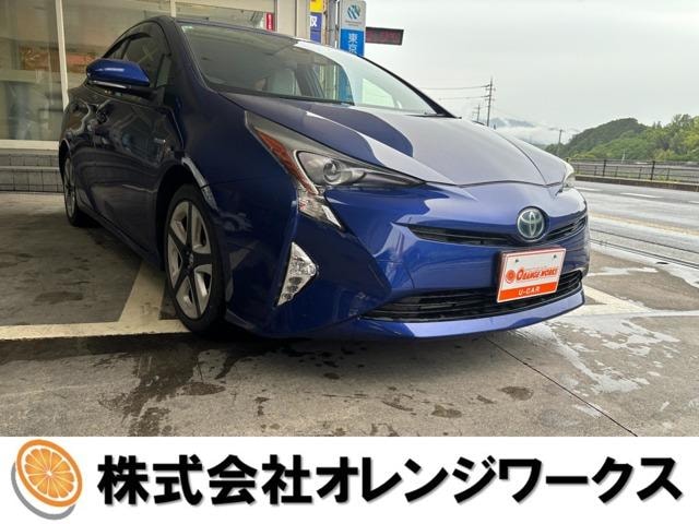 Toyota PRIUS 2016 — фото автомобиля 1