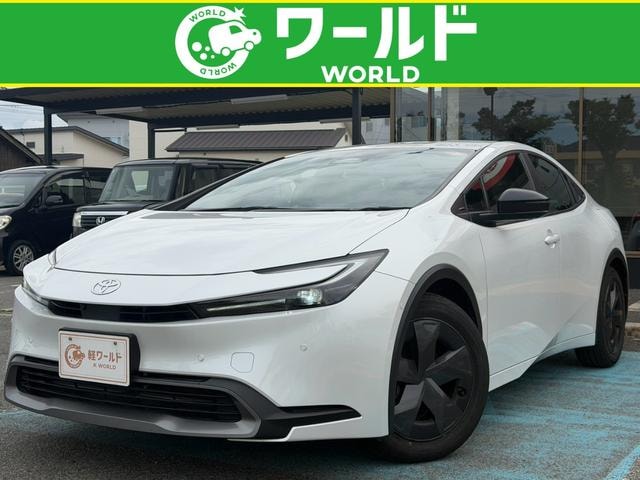 Toyota PRIUS 2024 — фото автомобиля 1