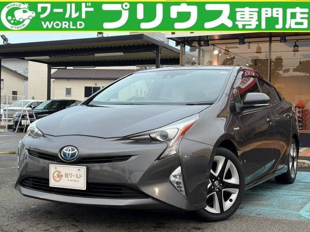Toyota PRIUS 2016 — фото автомобиля 1
