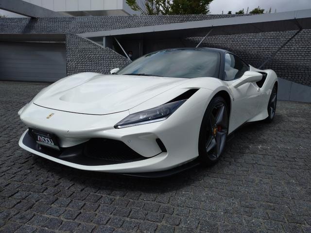 Ferrari F8 TRIBUTO 2020 — фото автомобиля