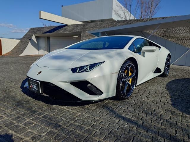 Lamborghini HURACAN 2022 — фото автомобиля