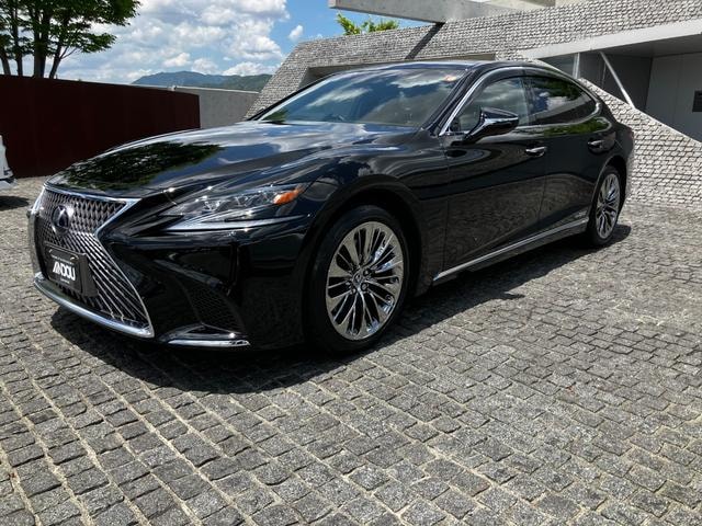 Lexus LS 2018 — фото автомобиля 1