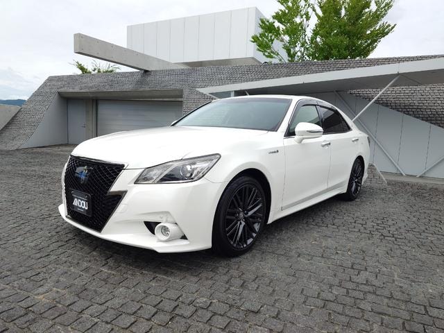 Toyota CROWN HYBRID 2015 — фото автомобиля