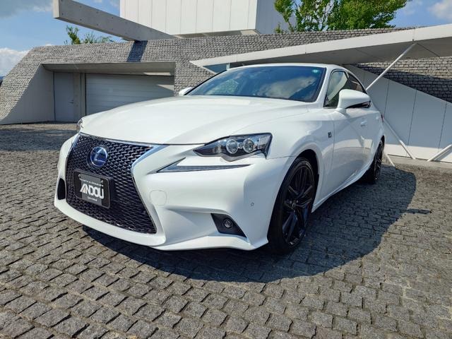Lexus IS 2015 — фото автомобиля 1
