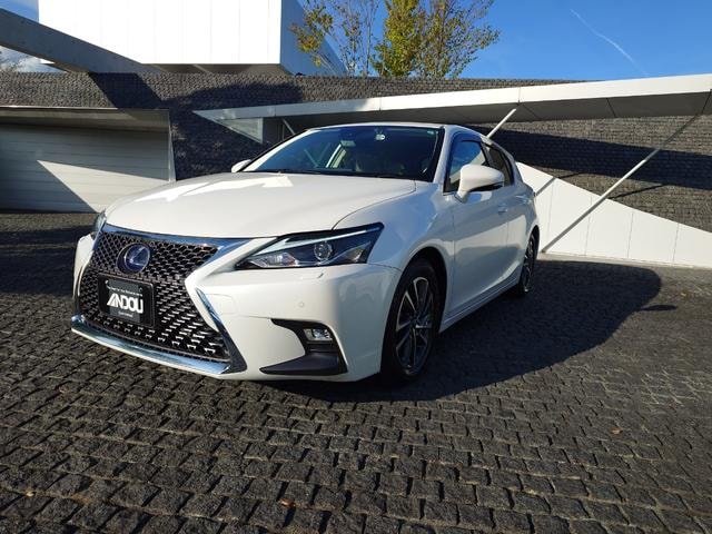 Lexus CT 2021 — фото автомобиля 1