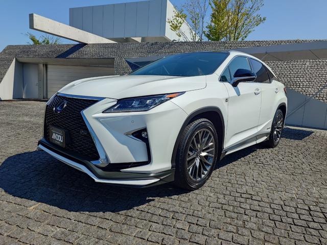 Lexus RX 2018 — фото автомобиля 1