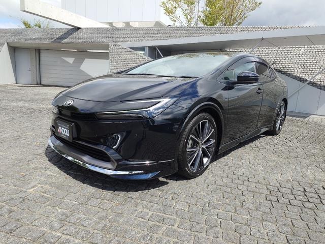 Toyota PRIUS 2025 — фото автомобиля 1