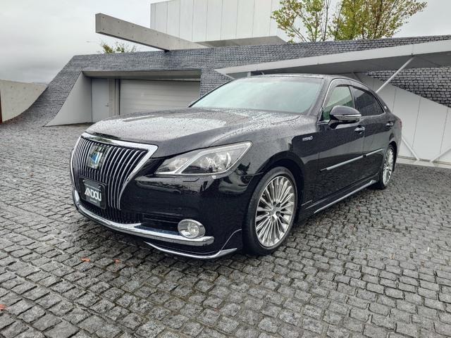 Toyota CROWN MAJESTA 2014 — фото автомобиля 1