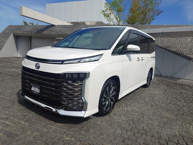 Toyota VOXY 2026 — фото автомобиля