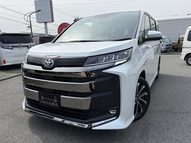 Toyota NOAH 2026 — фото автомобиля 1