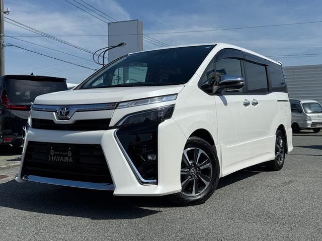 Toyota VOXY 2020 — фото автомобиля 1