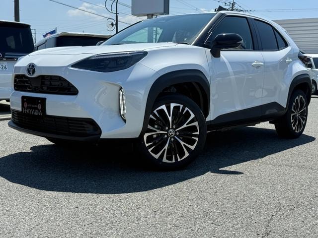 Toyota YARIS CROSS 2026 — фото автомобиля