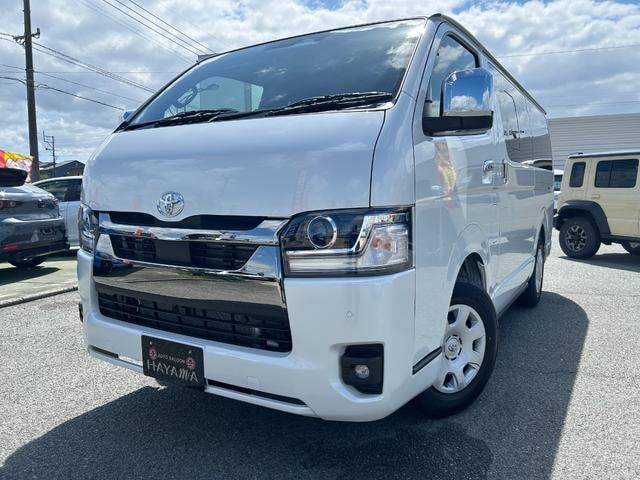 Toyota HIACE VAN 2026 — фото автомобиля 1