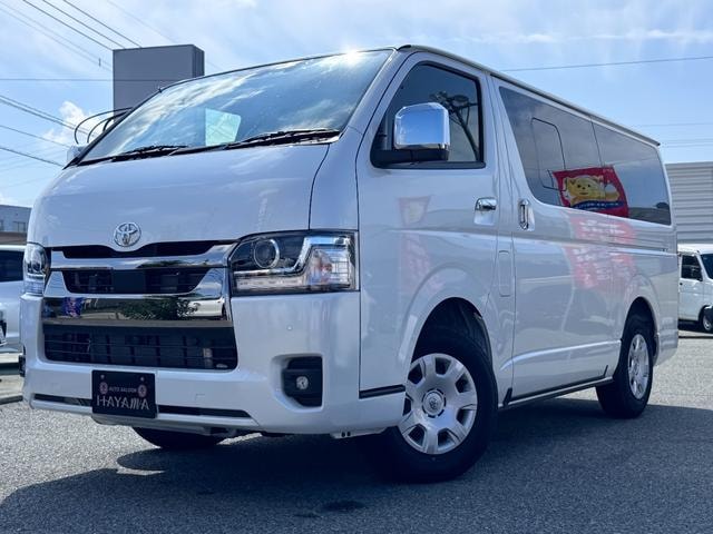 Toyota HIACE VAN 2026 — фото автомобиля