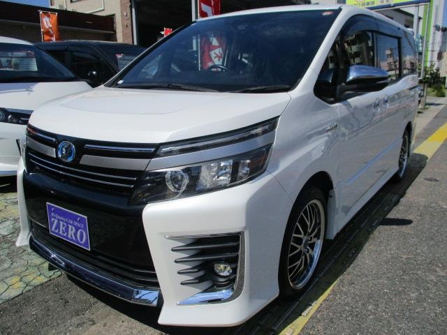 Toyota VOXY 2016 — фото автомобиля 1