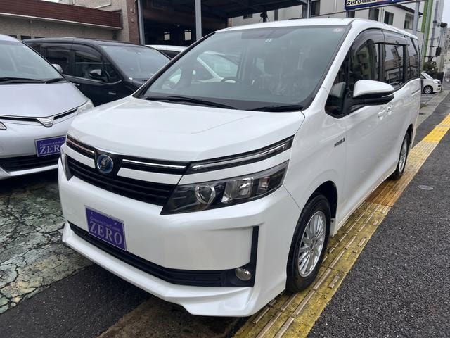 Toyota VOXY 2015 — фото автомобиля 1