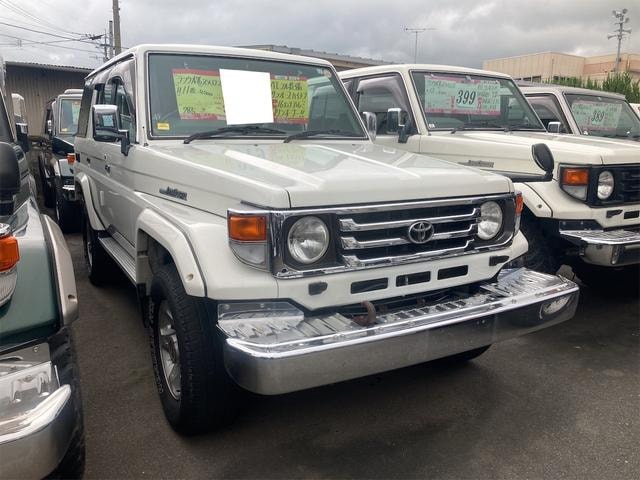 Toyota LAND CRUISER 70 1999 — фото автомобиля
