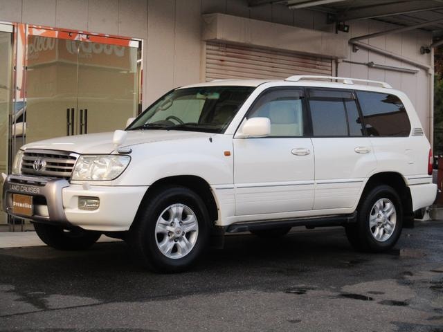 Toyota LAND CRUISER 100 2007 — фото автомобиля