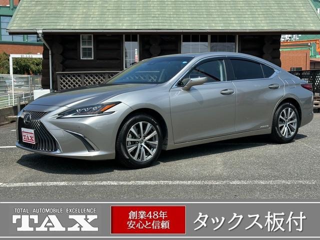 Lexus ES 2019 — фото автомобиля 1