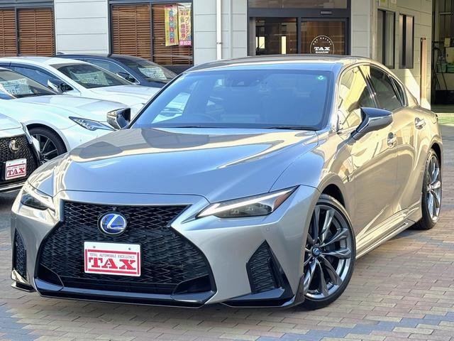 Lexus IS 2020 — фото автомобиля 1