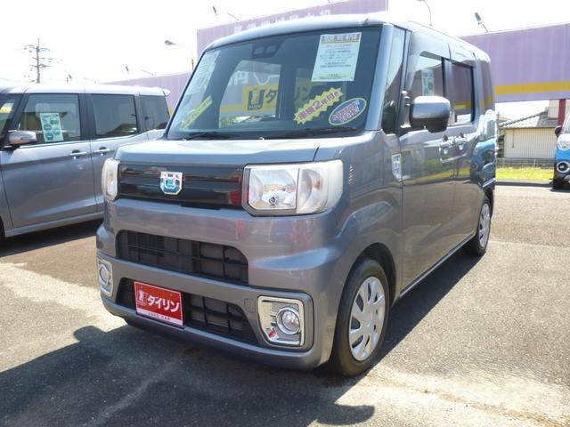 Daihatsu WAKE 2018 — фото автомобиля 1