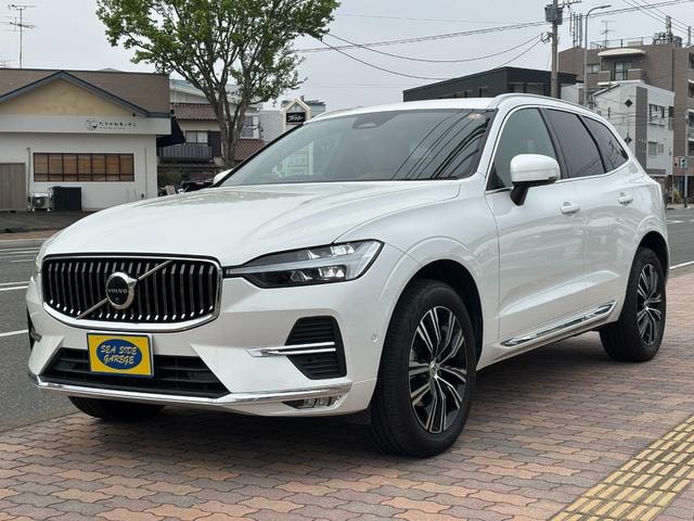 Volvo XC60 2022 — фото автомобиля 1