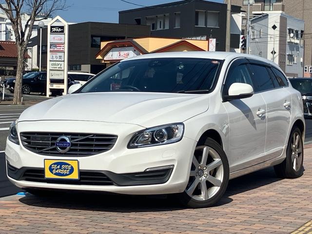 Volvo V60 2016 — фото автомобиля 1