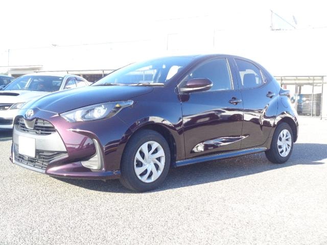 Toyota YARIS 2020 — фото автомобиля