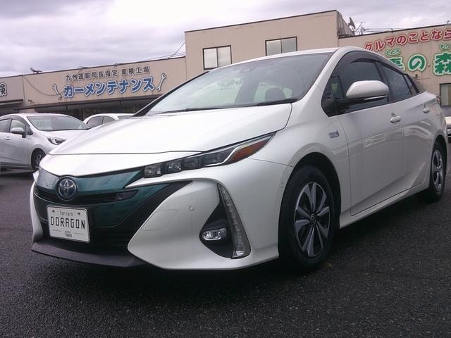 Toyota PRIUS PHV 2019 — фото автомобиля 1