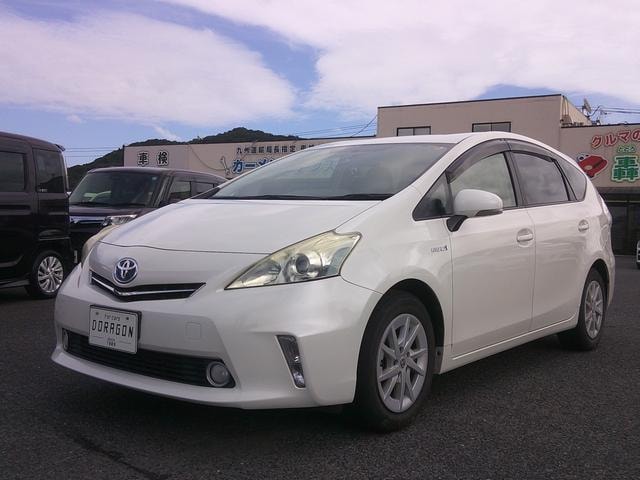 Toyota PRIUS ALPHA 2012 — фото автомобиля