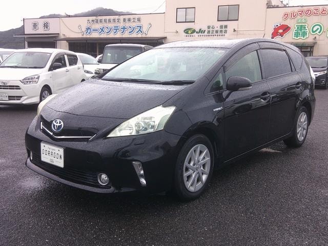 Toyota PRIUS ALPHA 2012 — фото автомобиля