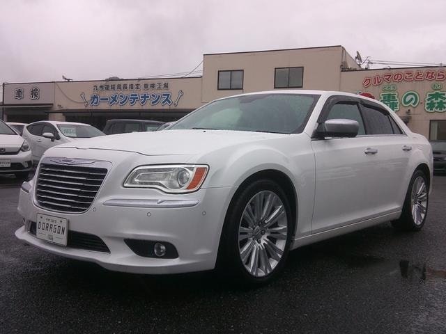 Chrysler 300 2014 — фото автомобиля